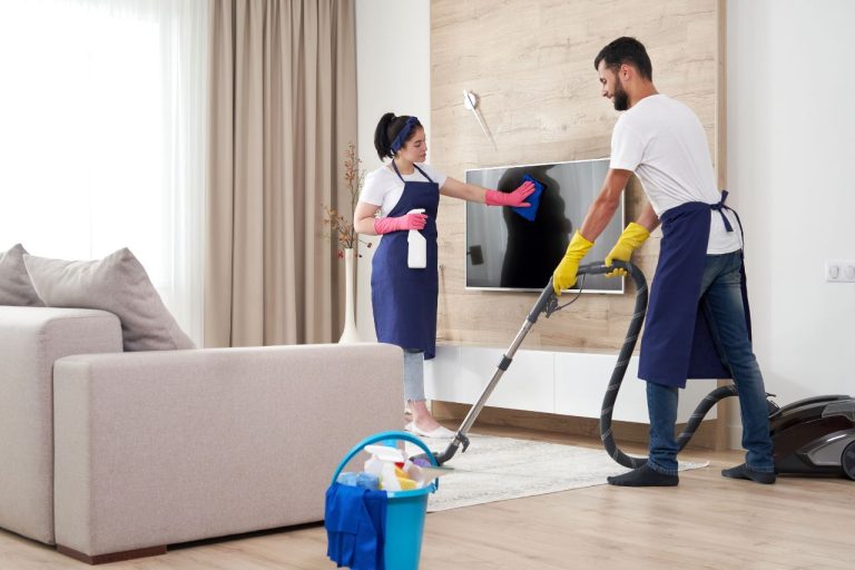 House Cleaning North Sydney vs DIY Cleaning: Which One Wins?