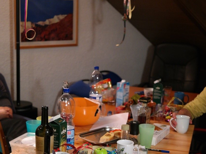 Clean a cluttered house
